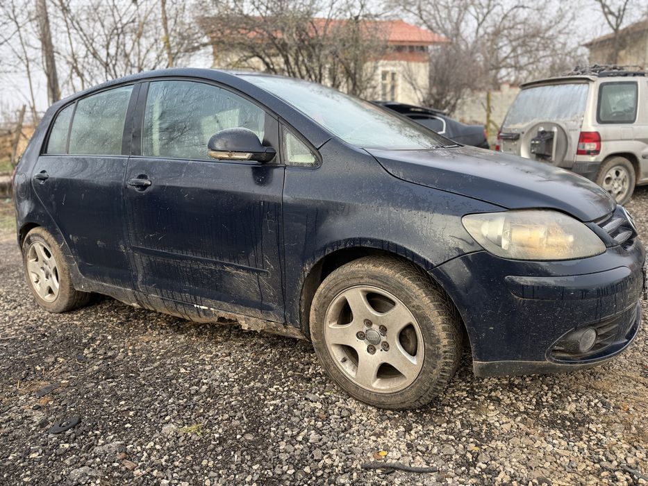 Фолксваген Голф плюс 1,6 102к на частиVW golf plus 1,6 102ks na chasti