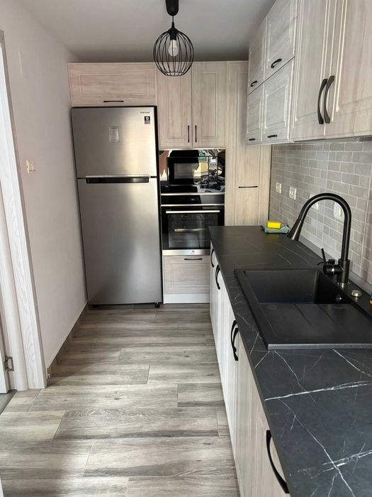 Apartament cu 3 camere - Central
