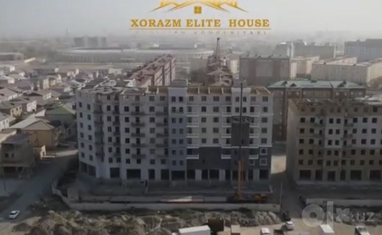 Raysentr bozor orqasi 2- qavatda 3 xonali kirpichniy gazli kvartira