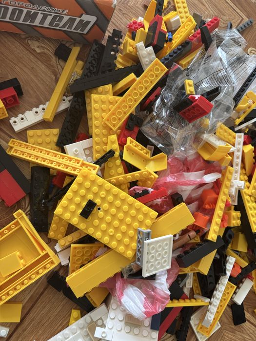 Конструктор на 609 деталей