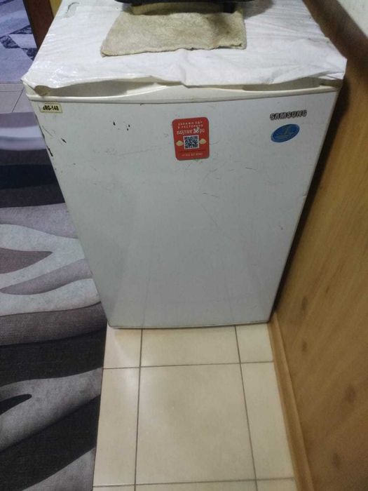 Продам холодильник не рабочий на з/ч