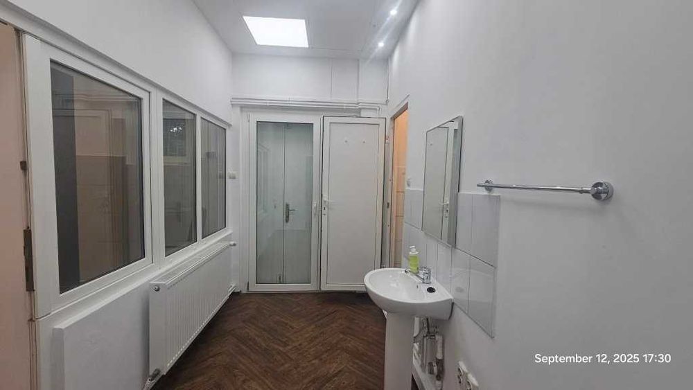 INCHIRIEZ Spațiu comercial stradal Titulescu | 60 mp | Vitrină 4,10 m | Metrou Basarab | 0% comision