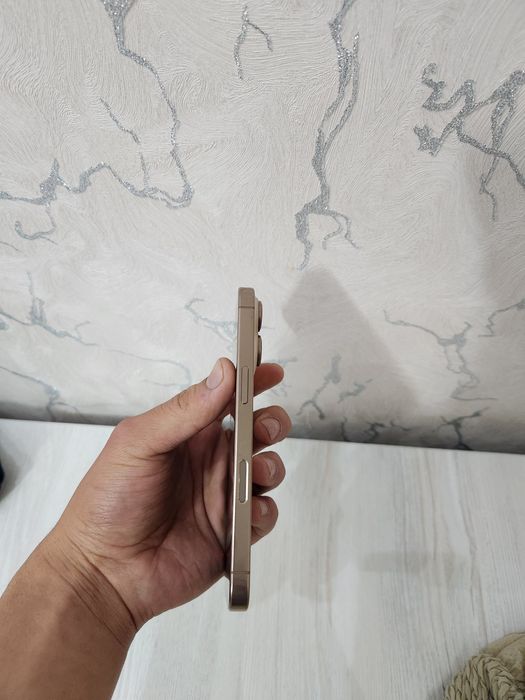 Iphone 16 pro.     Srochno