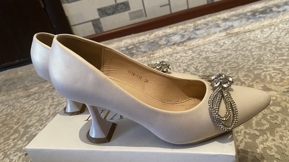 Туфли с каблукам