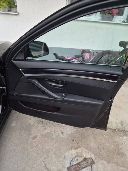 Vand scaune  bmw f 10 facelift,fete usa,oglinzi electrice,display mic