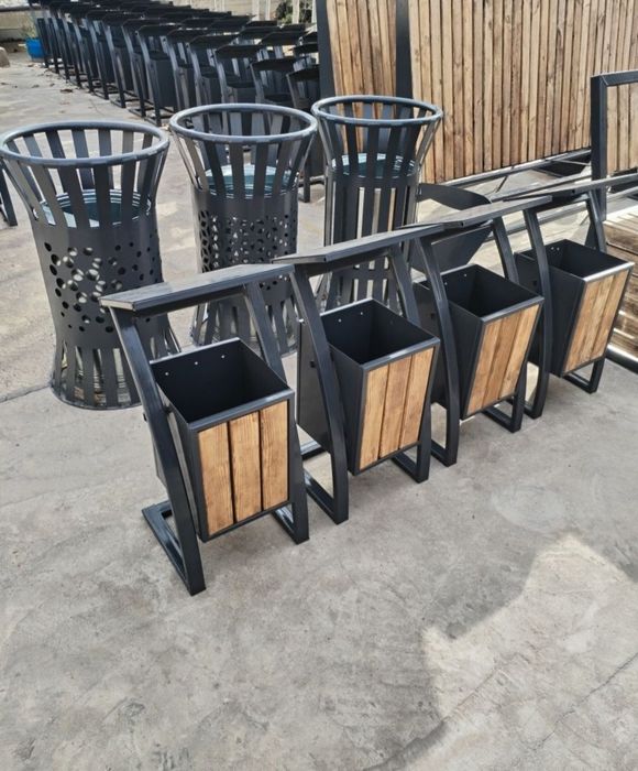 Скамейки урны баки