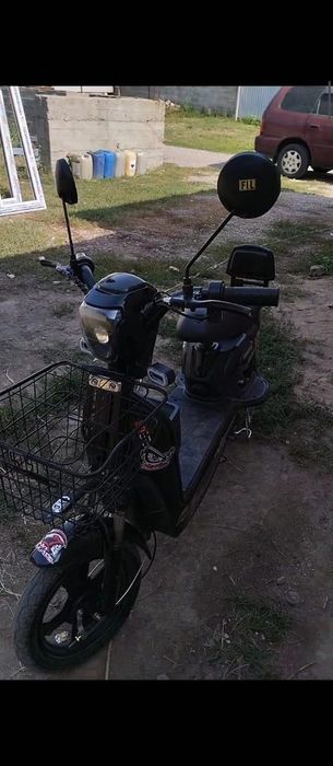 Продам электроскутер Sk8