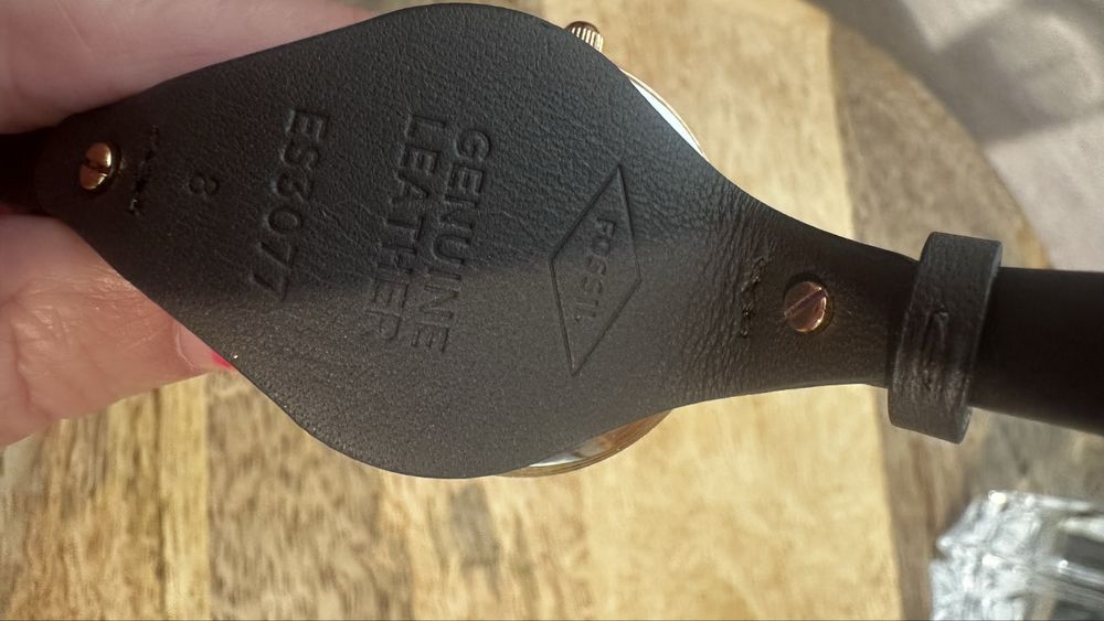 Часовник FOSSIL ES3077