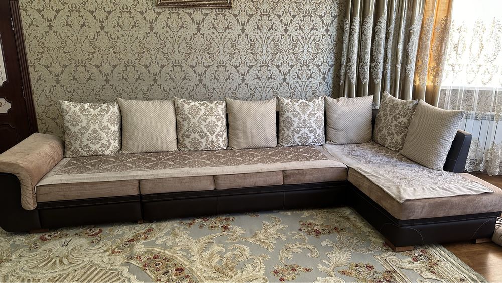 Диван угловой велюровый