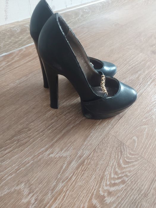 Туфли черные 35 размер