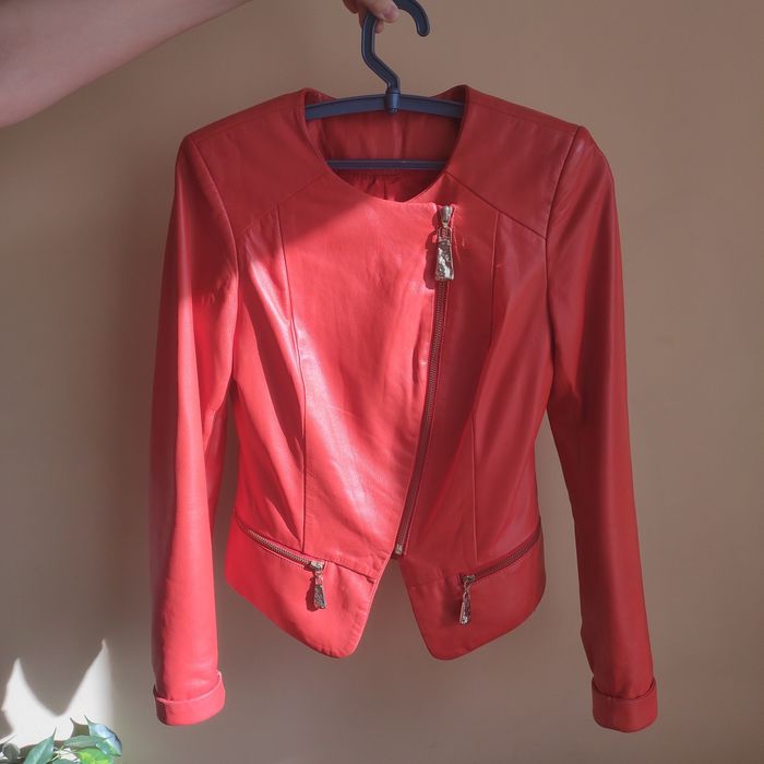 Продам косуху кожаную