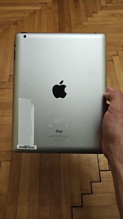 iPad 4th gen - -