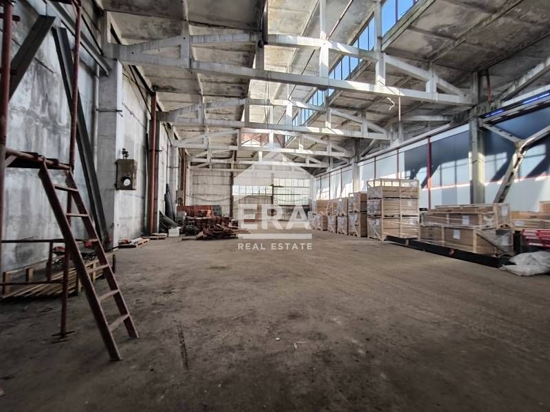 Хале под наем в кв.Овчарски гр.Хаково