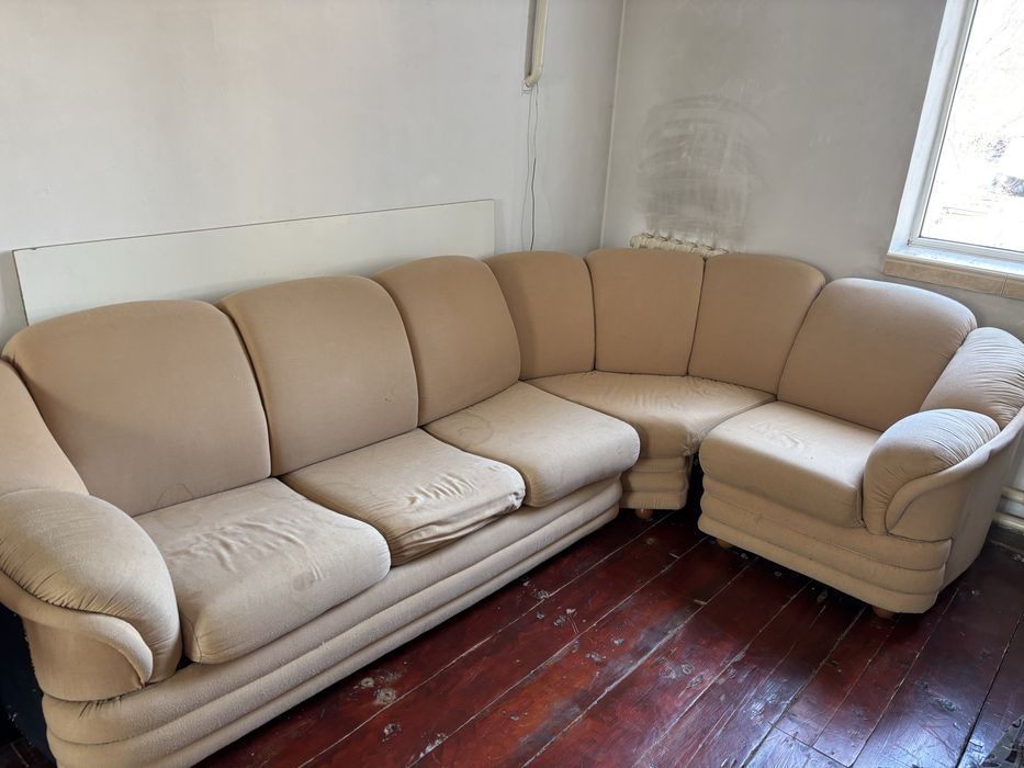 Продаю диван качественный