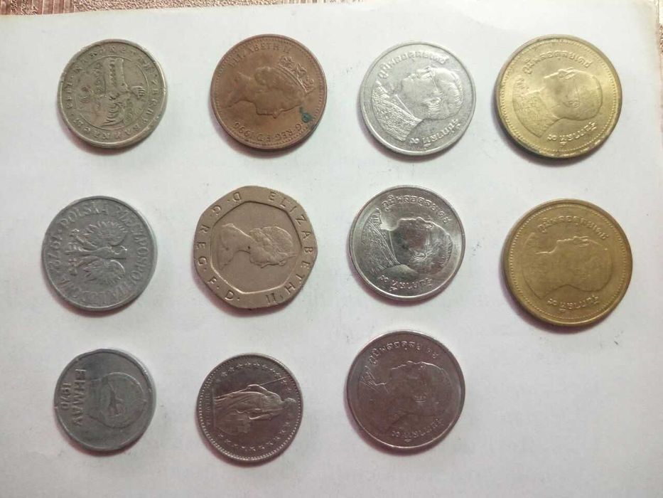 Продаю разные монеты
