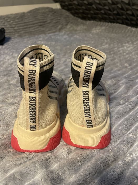 Adidasi Burberry