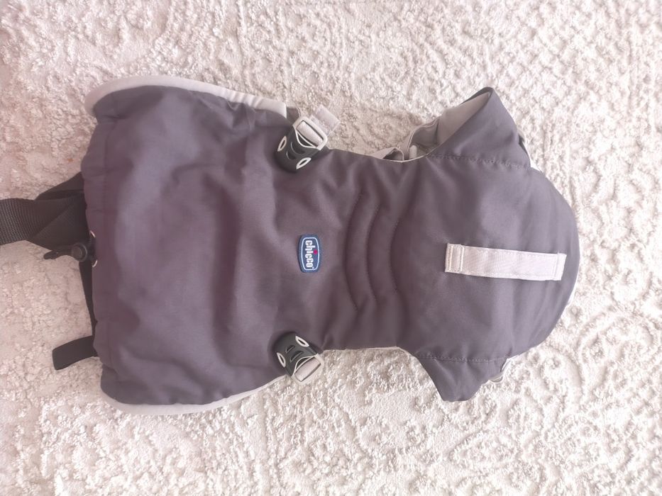 Vând marsupiu chicco