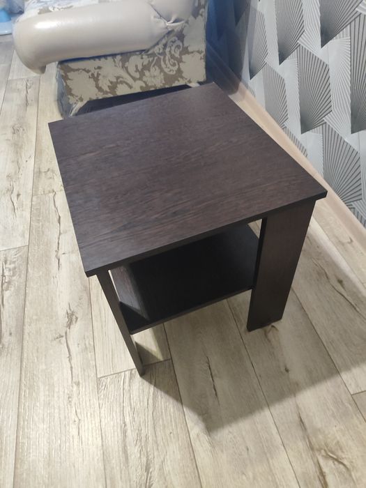 Продаю журнальный столик