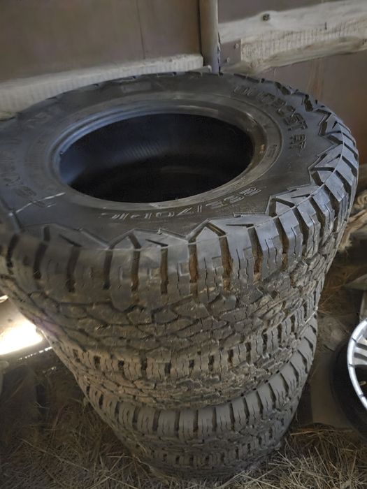 Резина р16  а/т  б/у