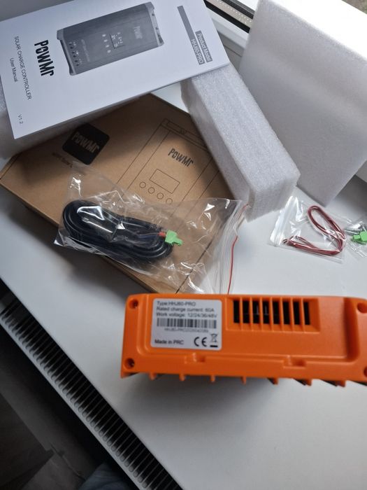 Vînd controlere solare 12-24-36-48v/60A