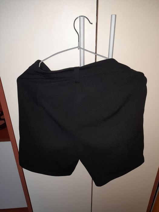Pantaloni scurti dama cu buzunare S