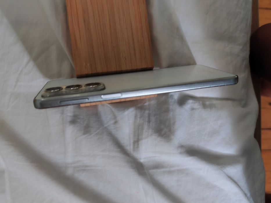 Motorola edge 20