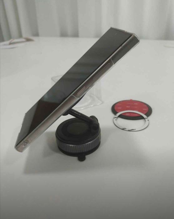 Vakumli telefon ushlatgichi universal