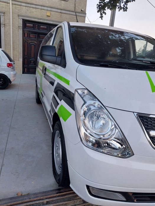Hyundai_starex .