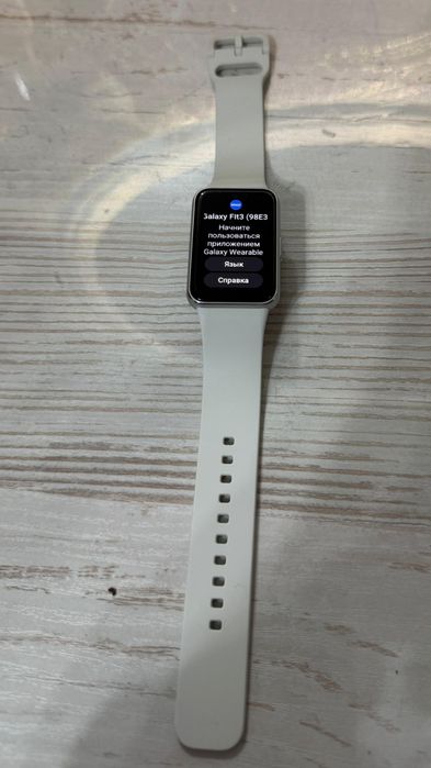 Продам фитнес-часы Samsung Galaxy Fit 3