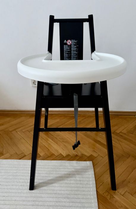 Scaun înalt cu tavă IKEA   BLÅMES, negru