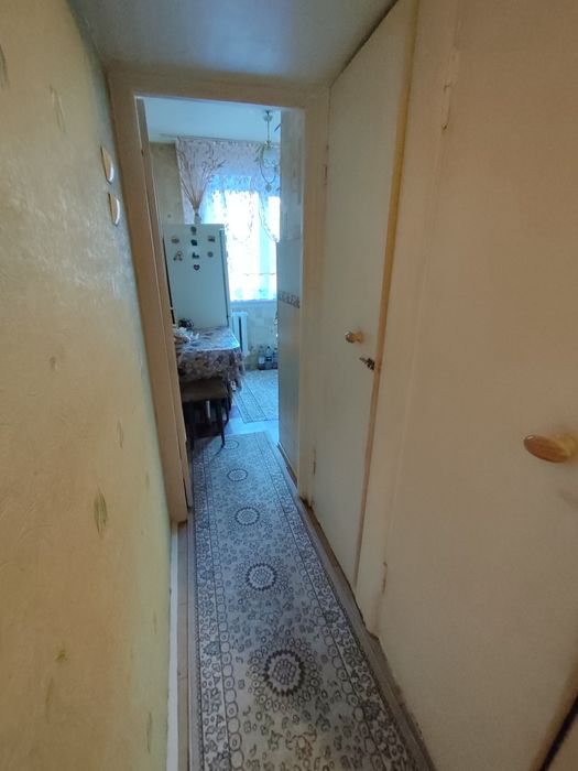 Продается 2-комн (4-10, 2 эт)