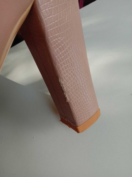 Розовые туфли с толстым каблуком