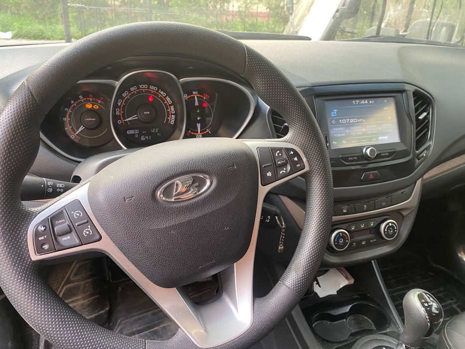 Своя Лада Веста 1.8 робот