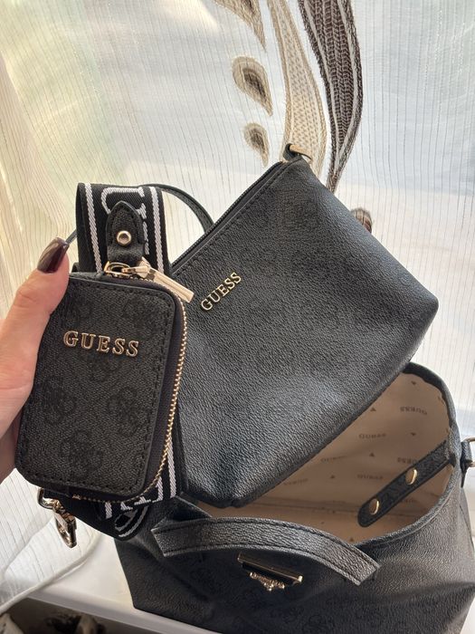 Дамска чанта Guess