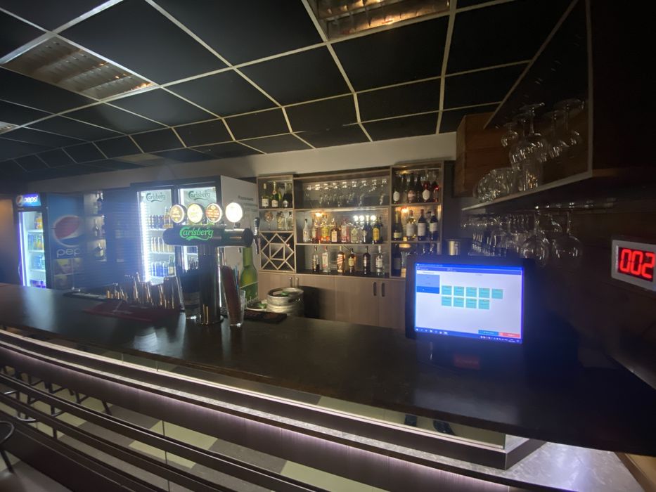 Продается караоке-бар в центре города