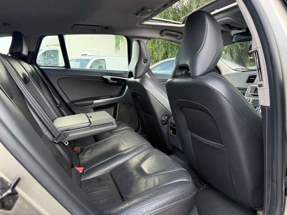 Volvo V60 SE Lux - 2012 - 1.6 Diesel - manual - 115 CP