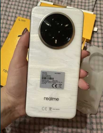 Realme 12 Pro + plus  512 Giga 12 +12 Giga Ram Vand sau schimb