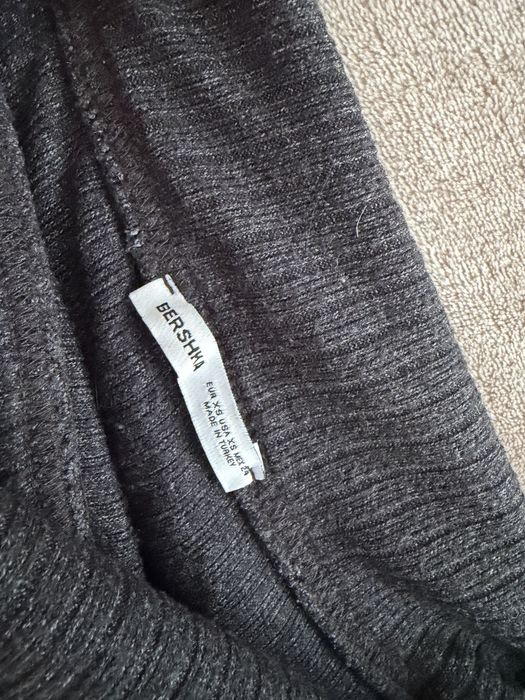 Bershka блуза – модерен модел, без забележки