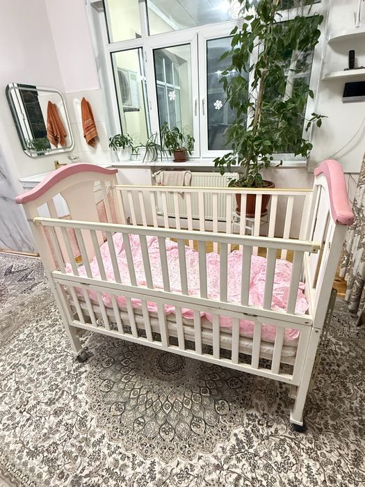 Детская кроватка в хорошем состоянии