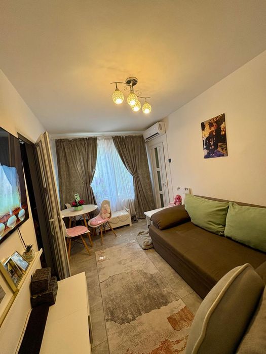 Apartament semidecomandat Valea Roșie