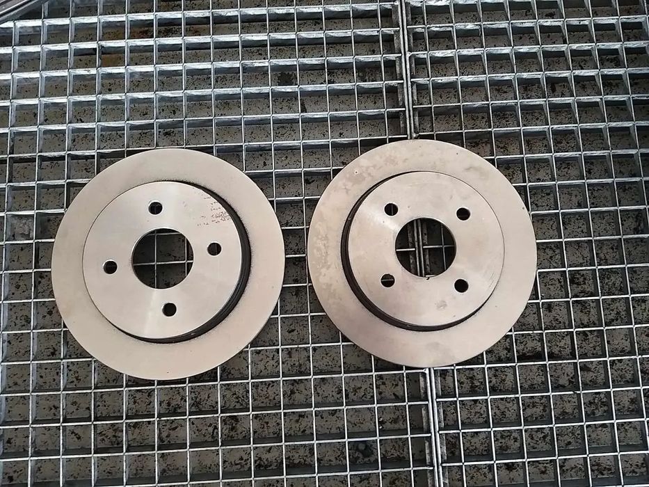 Set discuri frana punte spate ford focus 1 95gx2a315fb