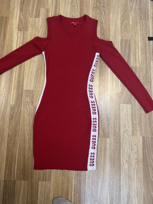 Платье утепленное оригинал GUESS