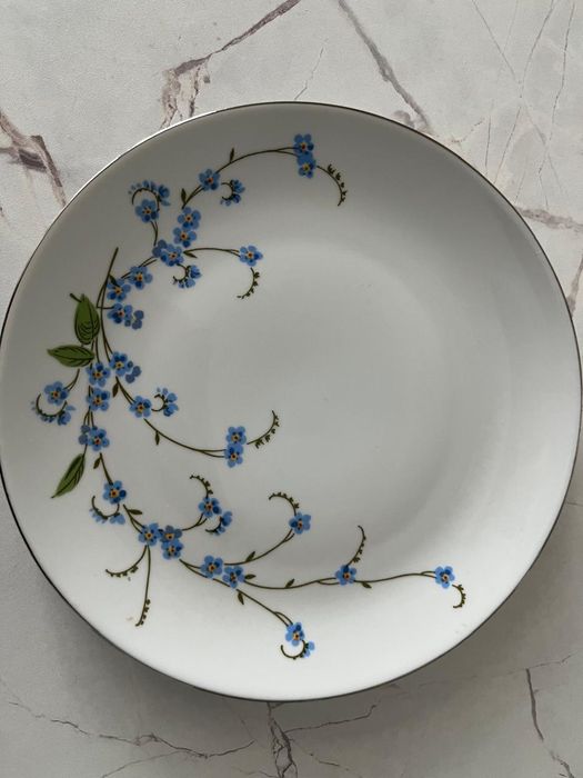 Продаю столовый сервиз