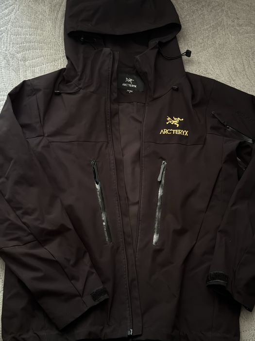 Водонепроницаемая ветровка Arcteryx