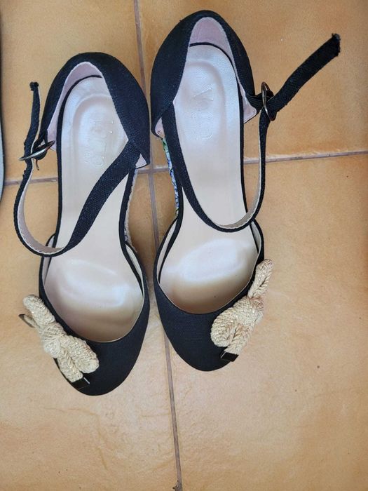 Adidasi, pantofi si sandale dama