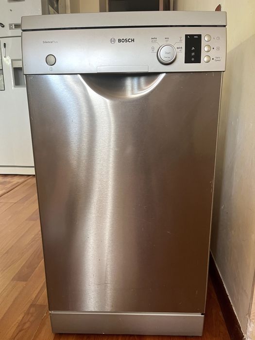 Отличная посудомойка BOSCH торг
