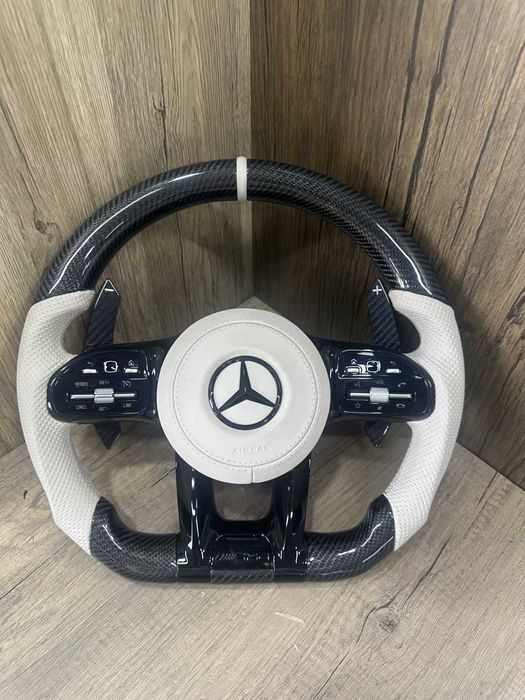 Mercedes Custom Спортен Волан – Персонализиран Дизайн!