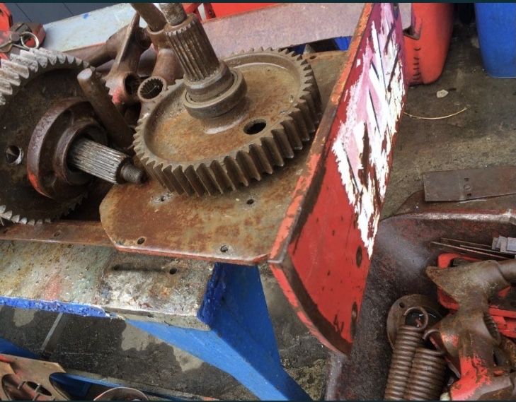 Freza Lely pentru Piese