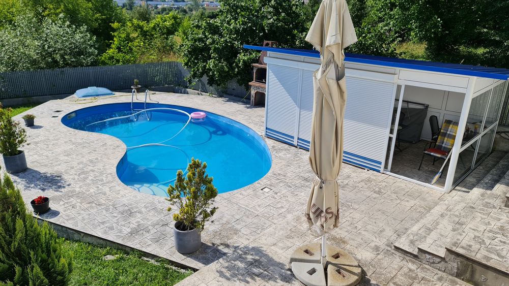 Vand Casa P+1 cu piscina, Curtea de Arges