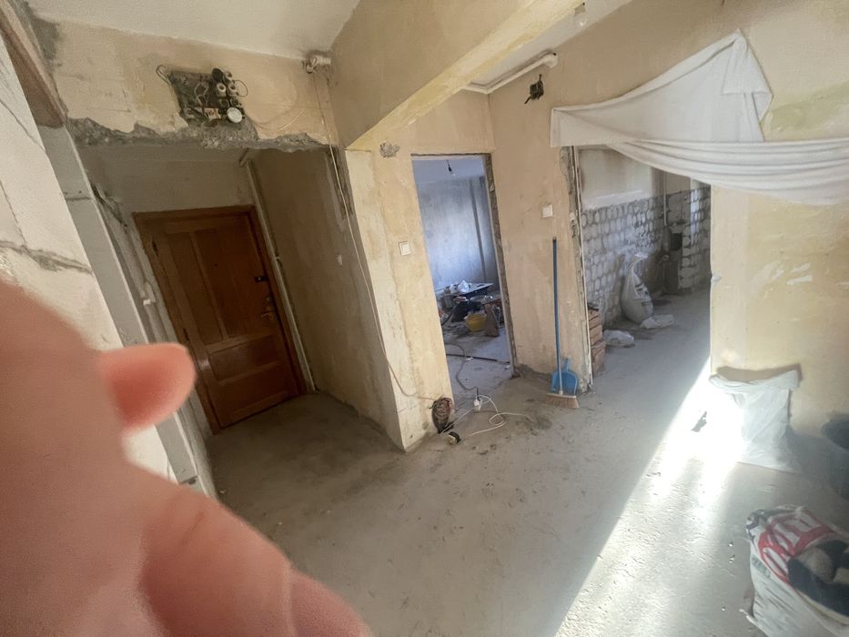 Vand apartamnet 4 camera